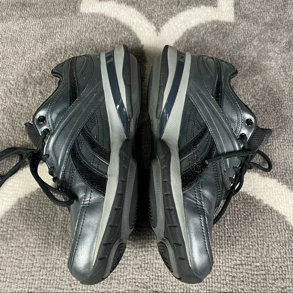 Reebok Sneakers Womens Size 7.5 Easytone Reinspire Lux dark gray shoes